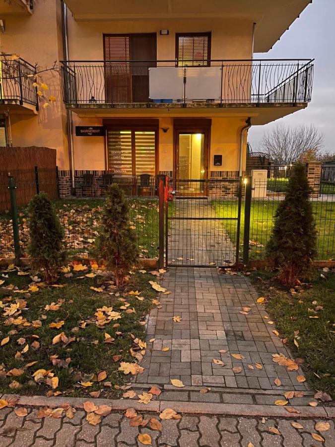 Studio One Ogrodek I Parking غوجوف فييلكوبولسكي المظهر الخارجي الصورة